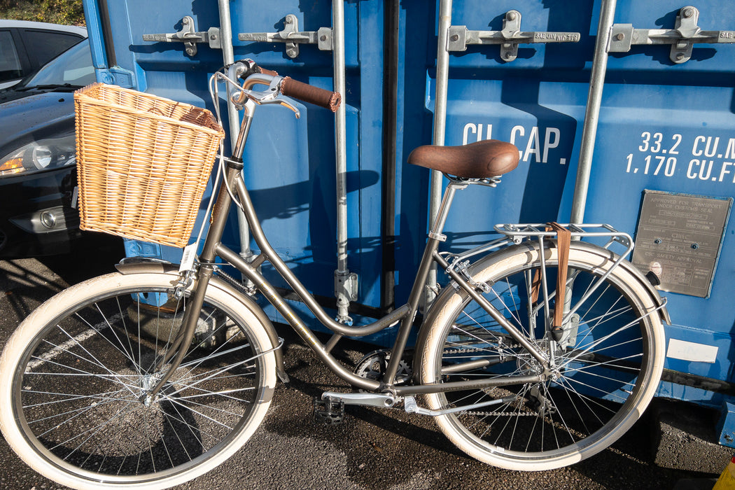 Raleigh Willow Ladies Hybrid Bike Small, Bronze