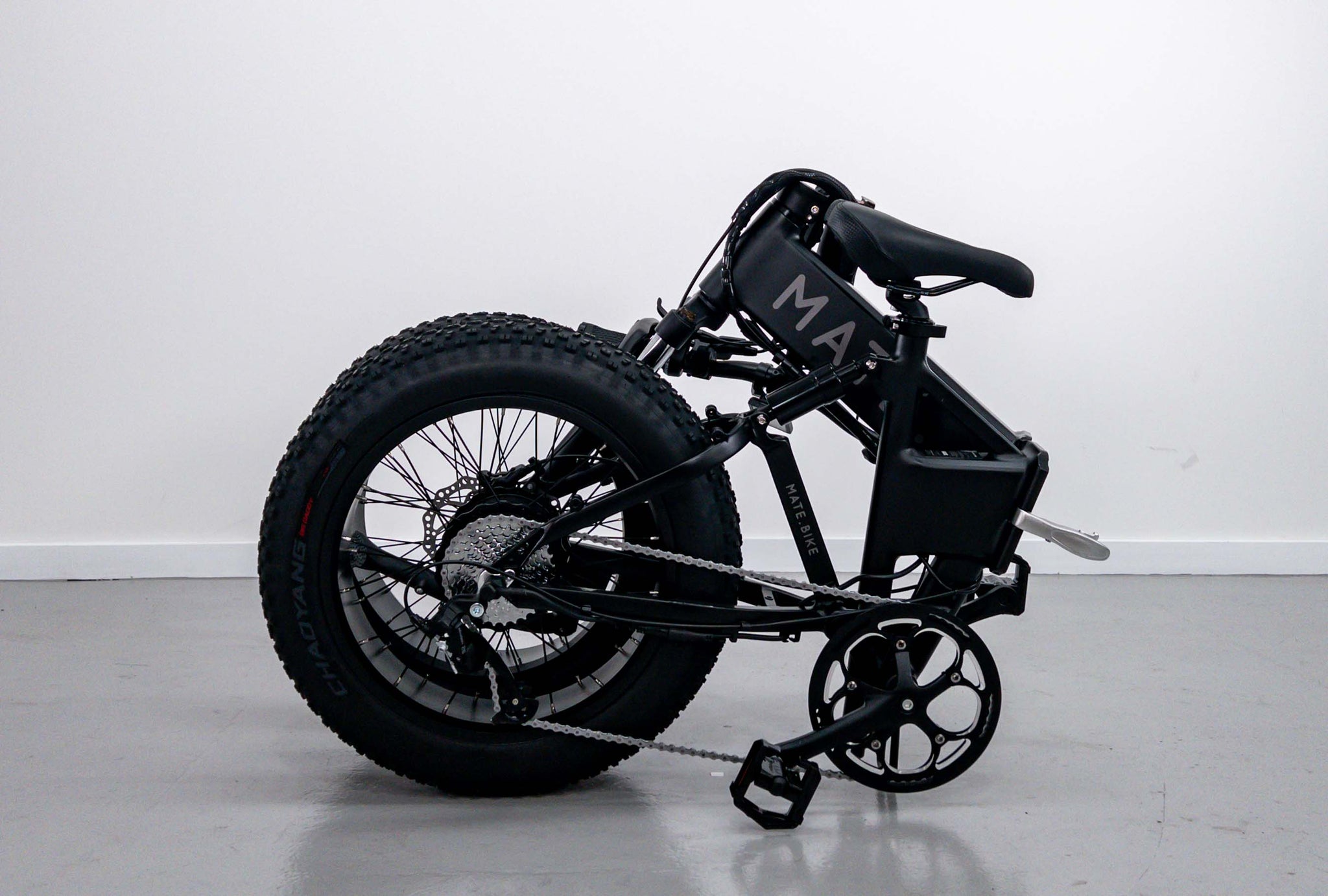 matebike mateX Subdued Black | givingbackpodcast.com