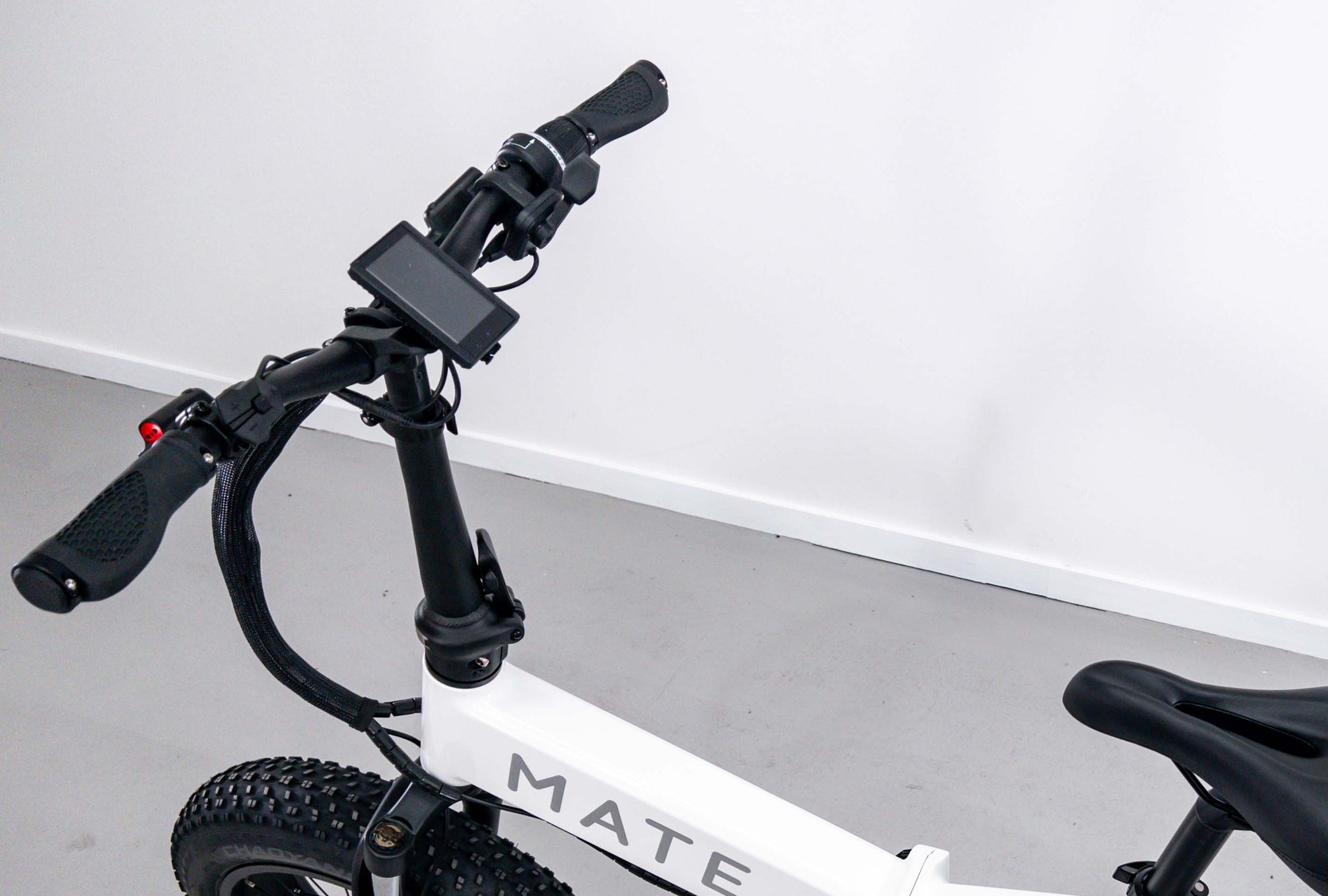 Mate X 750w Electric Hybrid Bike - White Ice - New